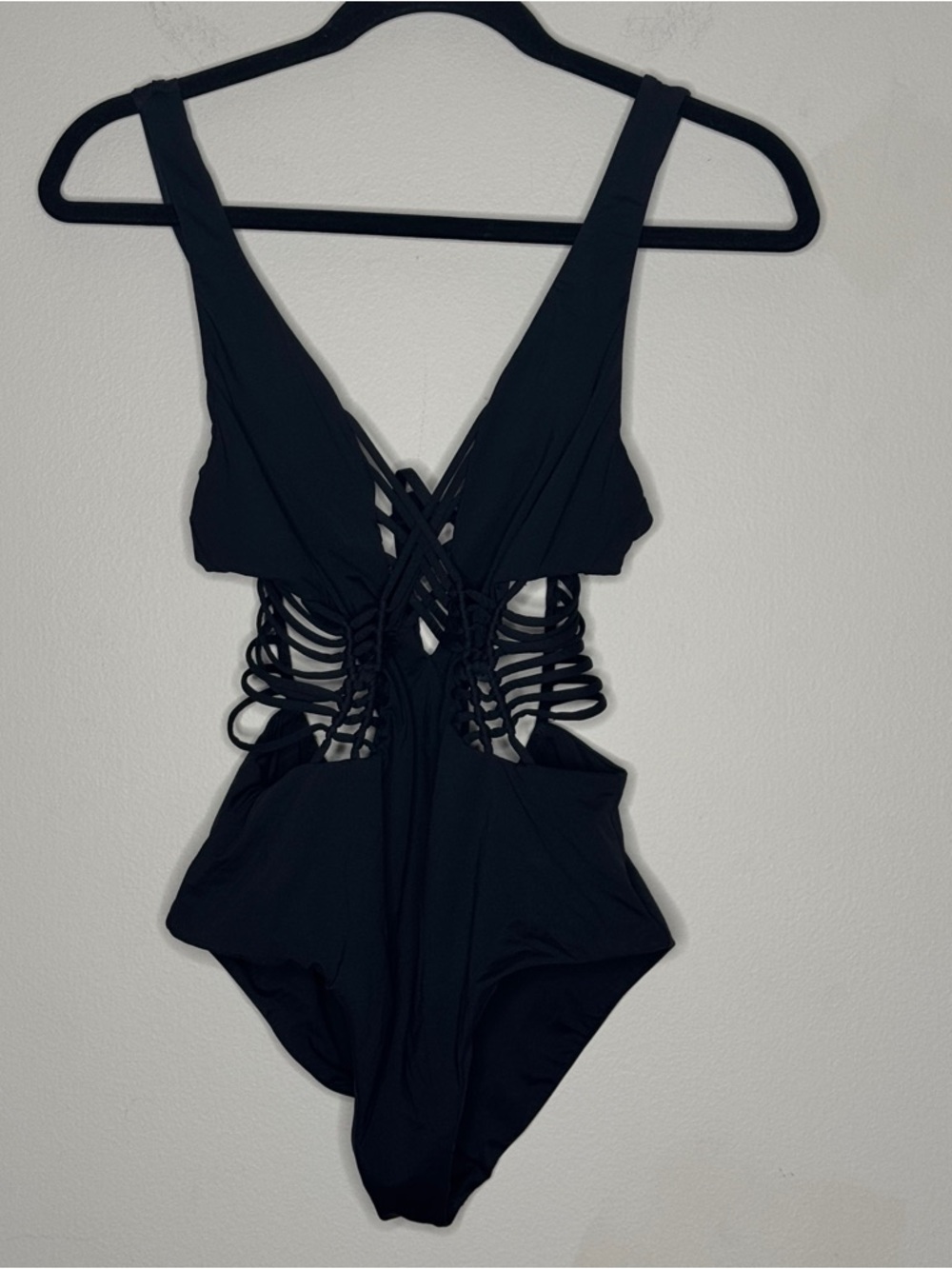 Becca Electric Current Macrame One Piece Swimsuit Black Size S - Picture 2 of 5
